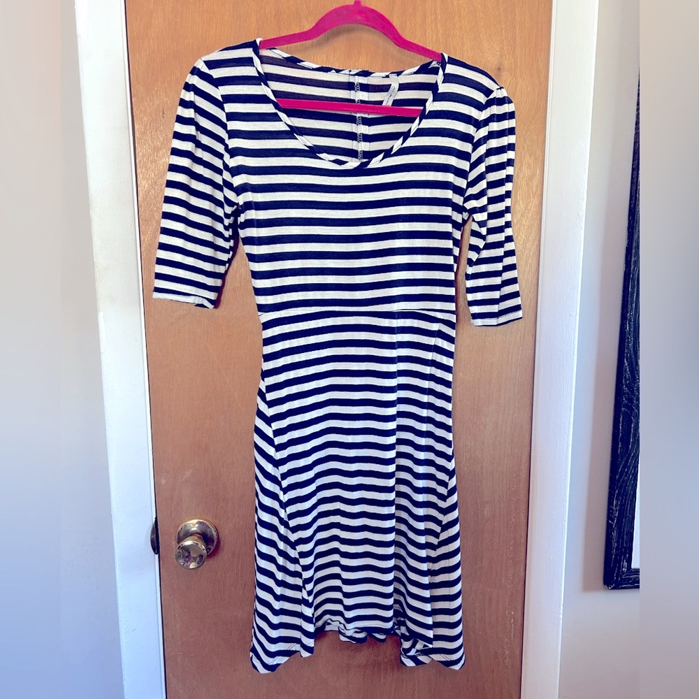Mi Manchi Navy & White Striped Dress size L